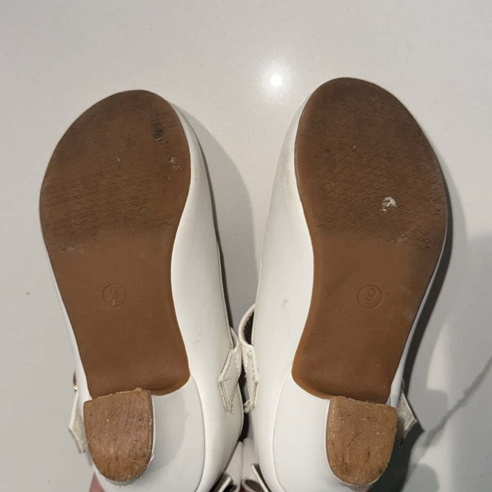 Girls White Dress Heel Shoes With Bow 9 - Picture 3 of 8